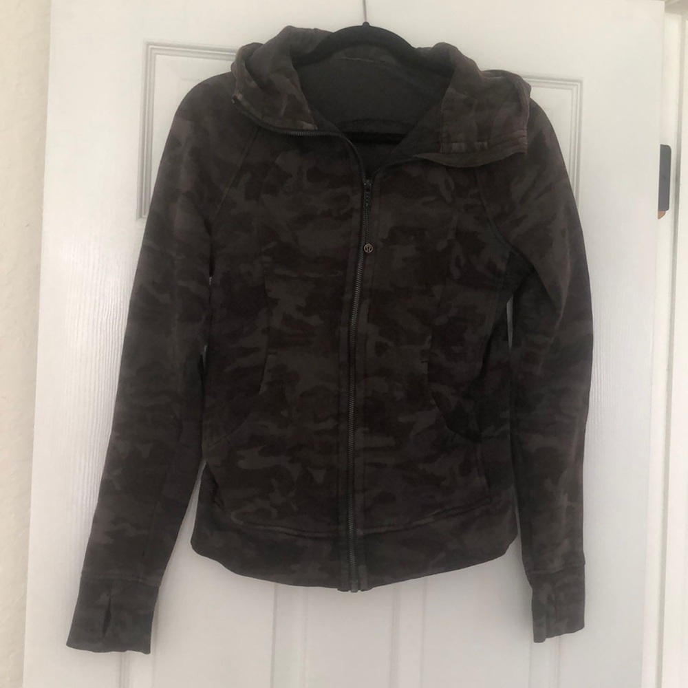 Lulu lemon scuba jacket - size 6 - camo